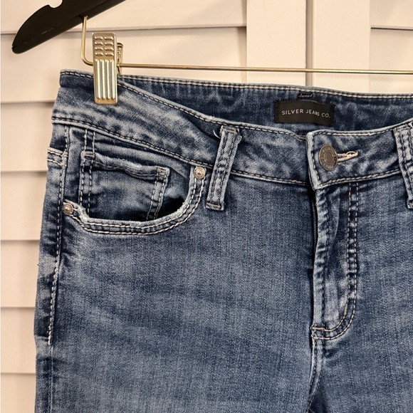 Silver Women's Suki Curvy Mid Rise Straight Leg Jeans Size 30 - Picture 5 of 15